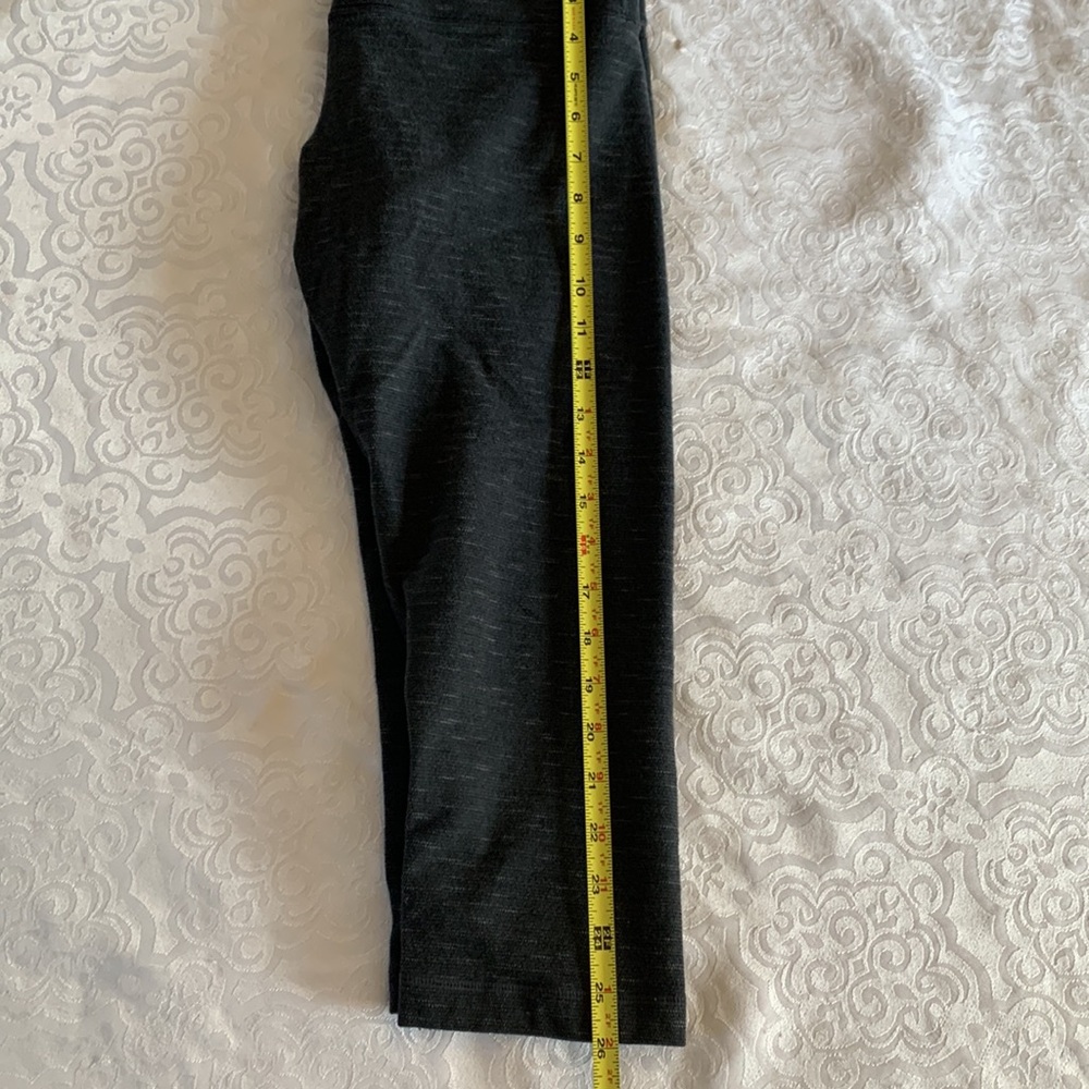 Lululemon Capri leggings - Picture 13 of 16
